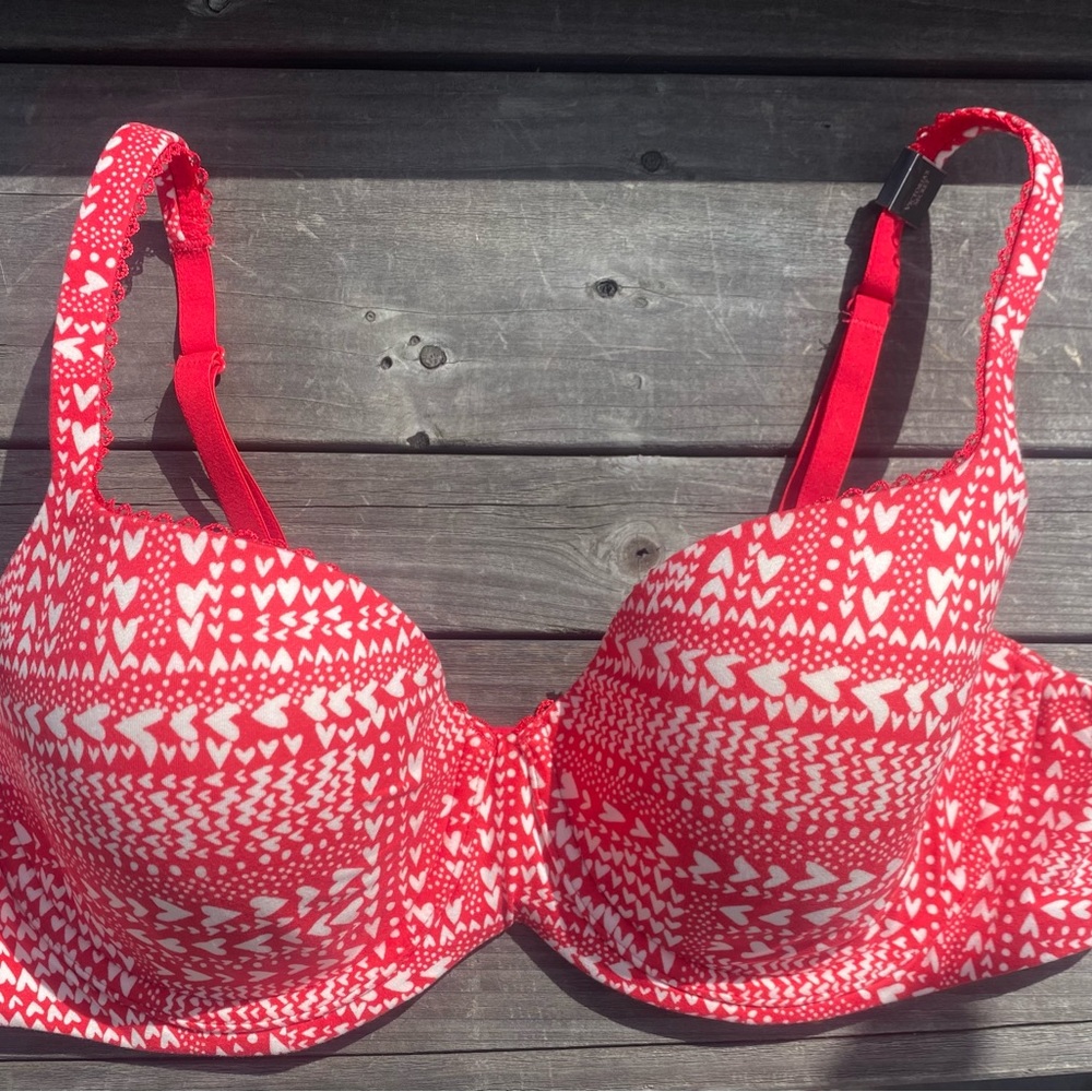 NWT Victoria's Secret Bra 38C